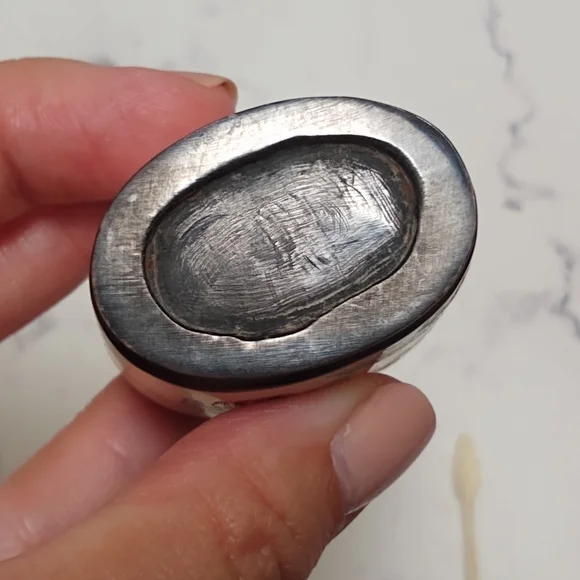 Vintage Carved Etched Snuff Bottle - Picture 7 of 8